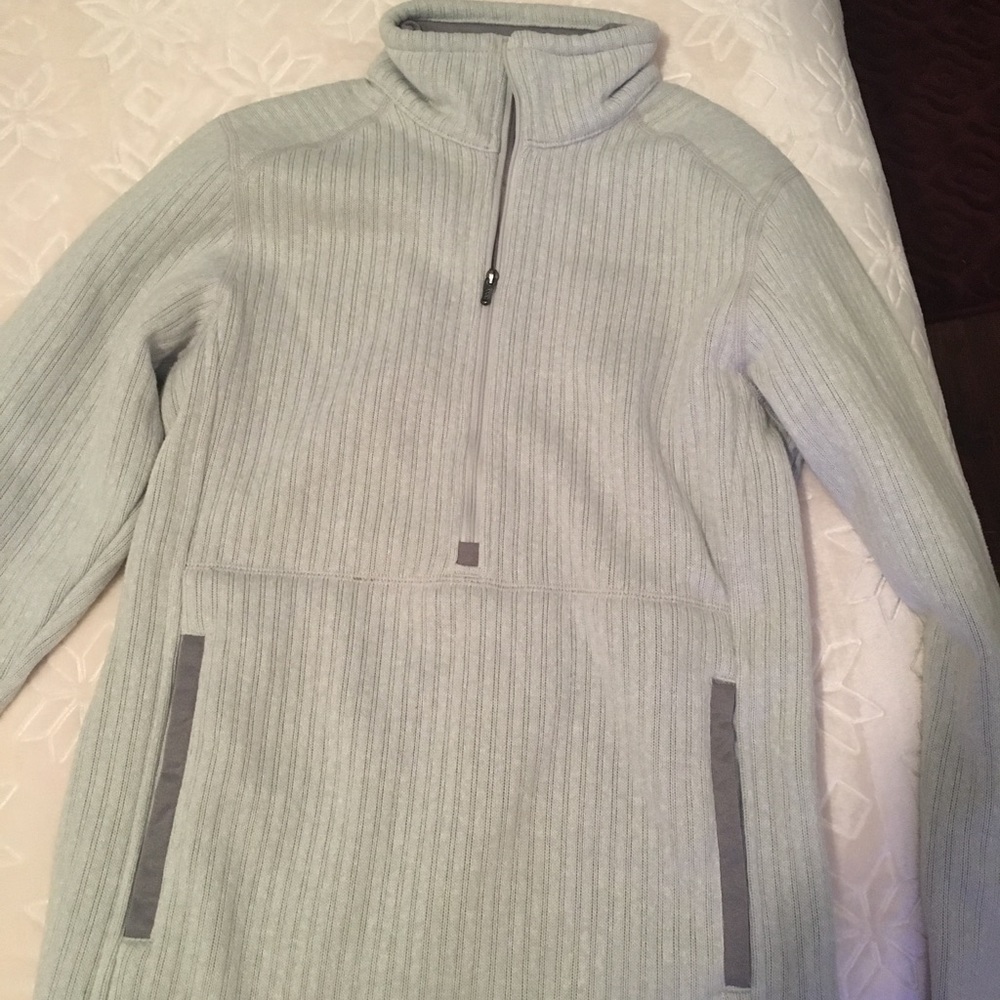 Light grey Patagonia pullover. Size small